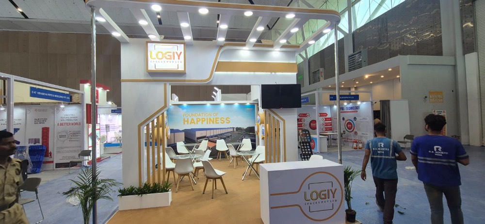 Logiy Spaces stall